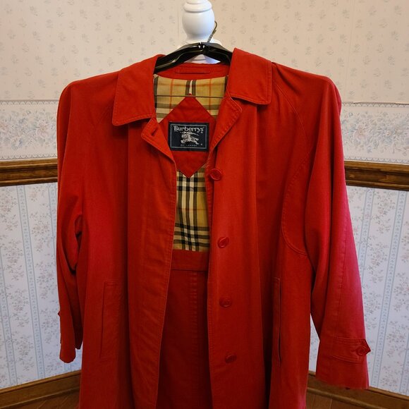 BURBERRY OF LONDON VTG FADED RED TRENCHCOAT WITH PLAID AND DETACHABLE HOOD - Picture 4 of 16